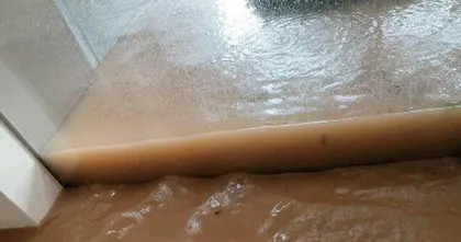 新房刚交付即变“水帘洞”?龙华中海项目业主投诉3