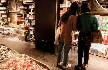 网红美妆集合店，年轻人不爱了