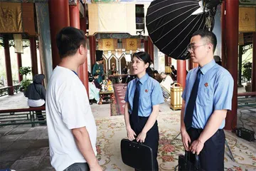 让微短剧规范化“狂飙”1