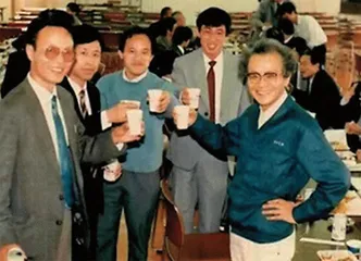 实业家杨义贵55岁创业,73岁玩起了机器人3