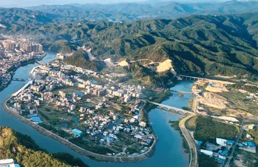 老鼠粄、青花瓷、蜜柚,一红到底的“客家香格里拉”1