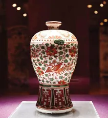 藝博館與故宮博物院合辦年度大展御瓷菁華綻放絢麗釉色
