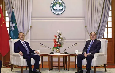賀一誠晤鄭新聰冀共謀解決 澳門近憂與遠慮的有效辦法