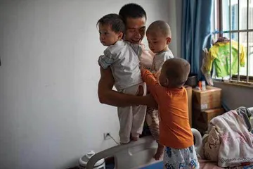 脑瘫四胞胎,站起来了3