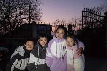 脑瘫四胞胎，站起来了13