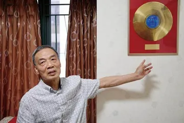 高胡大师余其伟做广东音乐交流的桥梁2