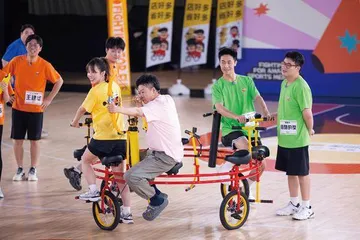 马东:幌子的快乐1