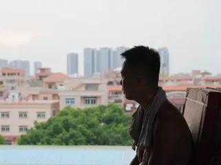 从“网赌少年”到“扛楼战神阿兴”2