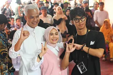 印尼新总统普拉博沃:饱受争议的军事强人和TikTok上的可爱爷爷1
