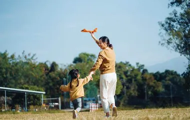 “德华”式陪伴师兴起，高质量养娃新选择？