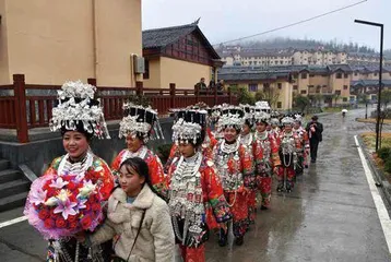 湖南凤凰新“千户苗寨”13