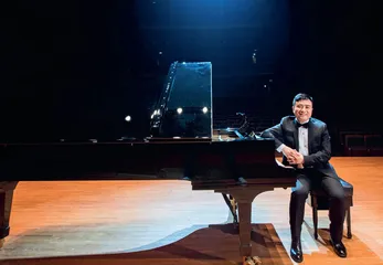 “斜杠青年”