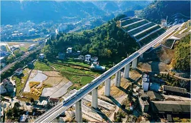 张吉怀高铁，跑出湘西振兴加速度