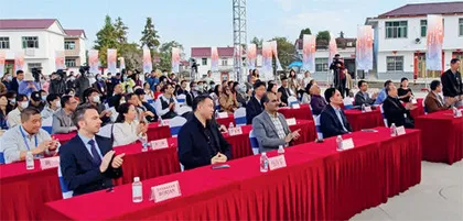 2022景德镇“洋景漂”陶瓷艺术作品展暨中外陶瓷艺术家对话会举行