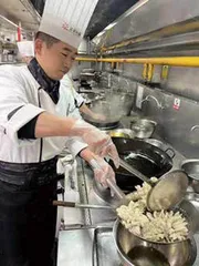 一家老字号餐厅如何迎来“放开”后的首个春节1