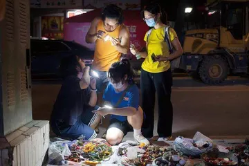 武楷斯:收破烂的男青年是自由的1