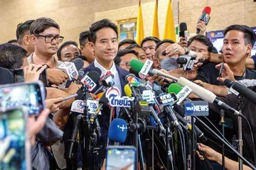 新总理诞生,前总理回国泰国政局仍充满变数1
