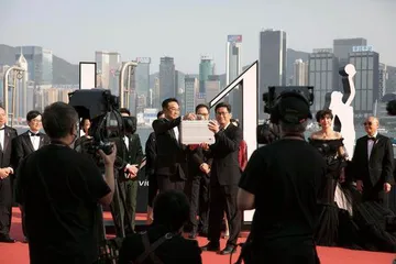 “你知不知道,我等到花儿都谢了”1