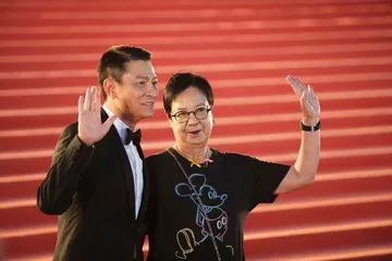 “你知不知道,我等到花儿都谢了”4