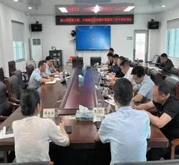 破题马路市场整治难