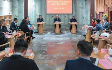 “友谊说一”，“民生圆桌”新样本