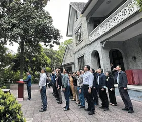 加强宪法实施 维护宪法权威