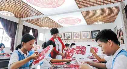 张秀娟：用心“剪”出文化之美
