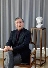 心里至少上千个画家，才敢站在那儿