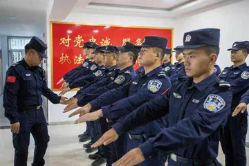 走近霍尔果斯“守关人”2