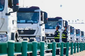 走近霍尔果斯“守关人”6