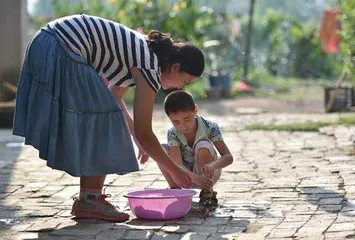 80后妈妈和她的五个孩子1