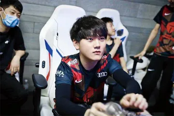 JackeyLove:我愿意去成为这个英雄1