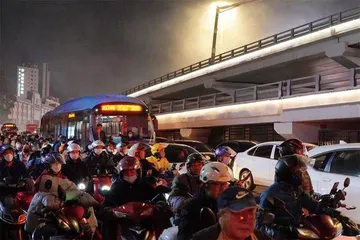 南京金盛百货大火,商户能否获保险理赔仍未知3