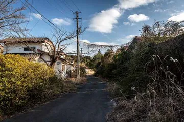 福岛核泄漏十年重返“活着的废墟”2