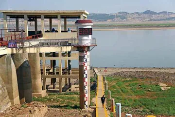 鄱阳湖的极端干旱、建闸之争与生态成本4
