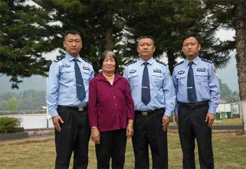 张从顺 张子权：禁毒战场上的父子兵