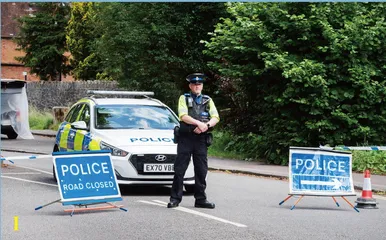 英国警方在克利夫顿吊桥的行李箱中发现人体遗骸等四则