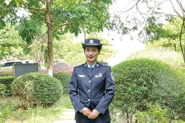 经侦女警梁文婷