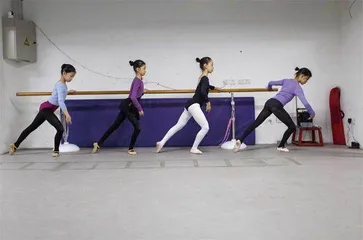 学滑冰的孩子9