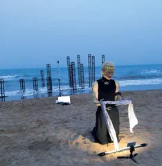海边戏剧节人工建构的艺术栖息地