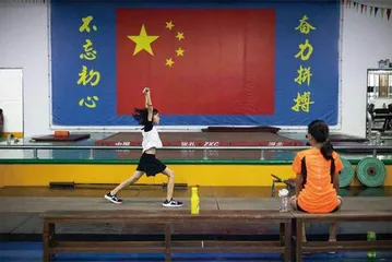 练举重的孩子1
