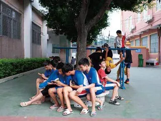 练举重的孩子2