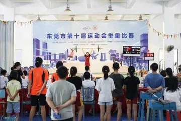 练举重的孩子11