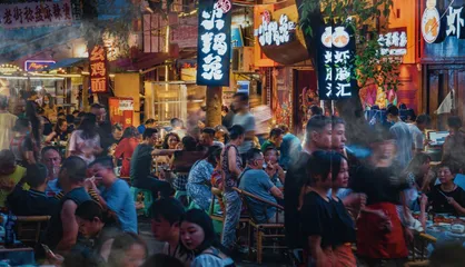 为什么这些城市收入不高，消费却不低？