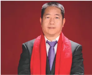 曾亢：在学术与教育的道路上坚守初心