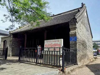 充满神秘传奇色彩的红色堡垒