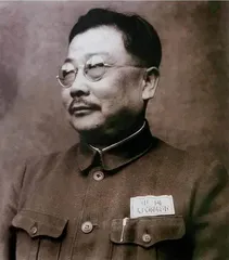 李克农上将严肃教育儿子：你走到哪里，那里的党组织就是你的父母