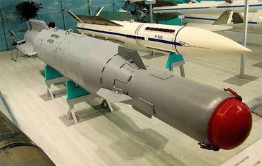 钻地弹:冲向大地深处的“小型核武”4