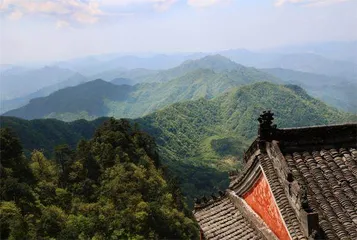 武当山古建筑群:天开宫阙青冥阔3