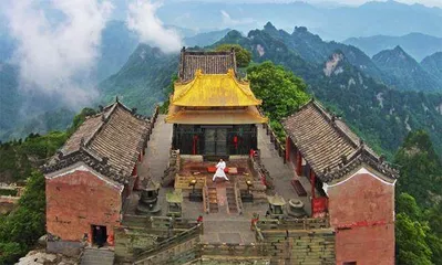 武当山古建筑群:天开宫阙青冥阔5